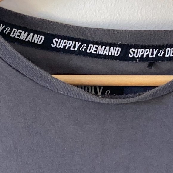 Supply & Demand Men's Charcoal Grey Long Sleeves Flower Pattern T-Shirt M - Picture 8 of 11